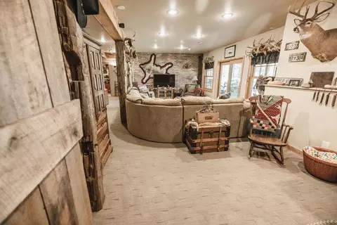 Living - 2305 Forest Dr, Tomahawk, WI 54487 photo 9 of 9