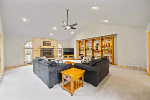 1206 W Jefferson St, Marshfield, WI 54449 photo 15