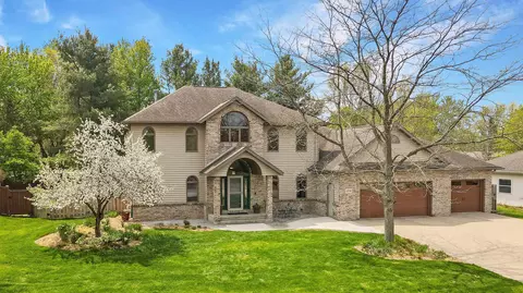 1206 W Jefferson St, Marshfield, WI 54449