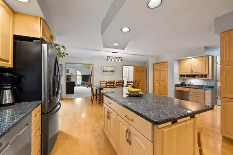 1206 W Jefferson St, Marshfield, WI 54449 photo 6