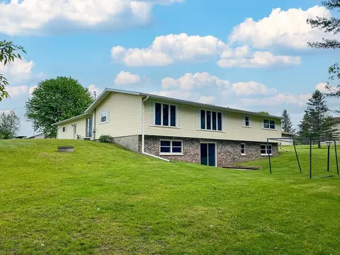 n1271 Wisconsin River Road, Merrill, WI 54452