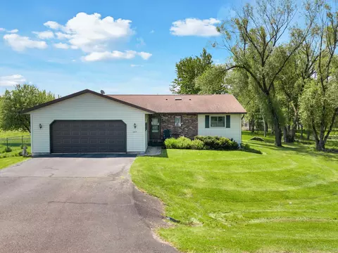 1810 W Spencer St, Marshfield, WI 54449