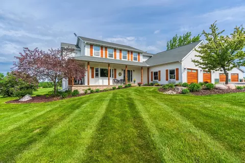 5820 Grove Dr, Wausau, WI 54401