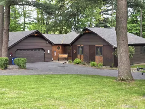 2919 Polzer Dr, Wausau, WI 54401