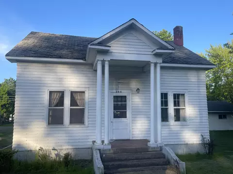 306 S Division St, Colby, WI 54421
