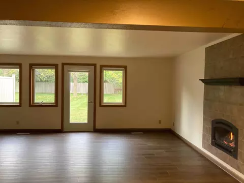 2316 Post Rd, Stevens Point, WI 54481 photo 2