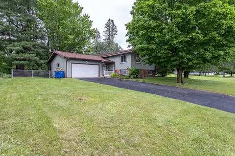 2406 E 8th St, Merrill, WI 54452