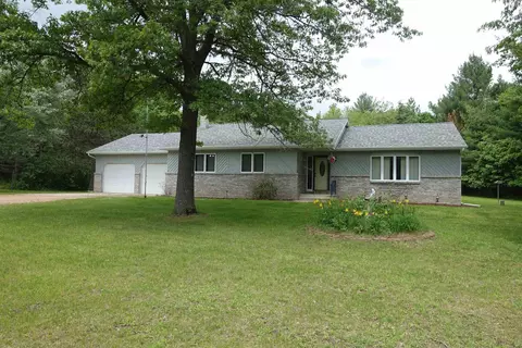 2825 Kranski Lake Rd, Rosholt, WI 54473