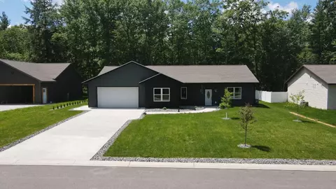 1107 Fall City Ct, Mosinee, WI 54455