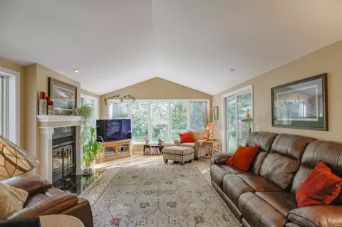 Living - 168050 River Rd, Ringle, WI 54471 photo 2 of 3