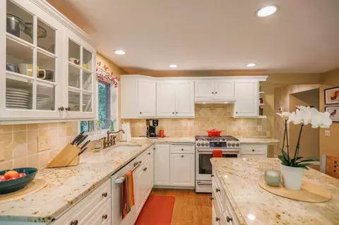 Kitchen - 168050 River Rd, Ringle, WI 54471 photo 3 of 6