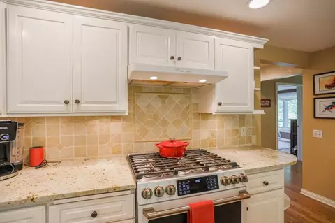 Kitchen - 168050 River Rd, Ringle, WI 54471 photo 5 of 6
