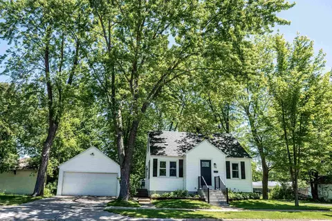 540 3rd St, Port Edwards, WI 54469