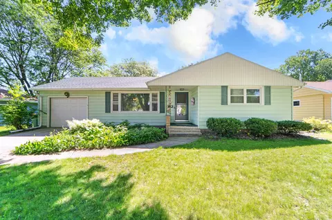 279 Laurel Ln, Fond Du Lac, WI 54935