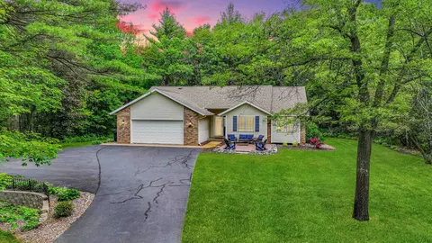 6831 Lisa Ln, Wisconsin Rapids, WI 54494