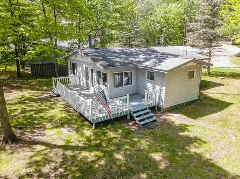 6001 N Wind Pudding Dr, Hazelhurst, WI 54531