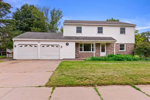 3123-3125 Rice St, Stevens Point, WI 54481