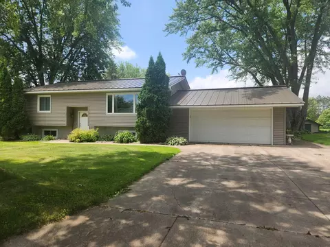 301 N 3rd St, Colby, WI 54421