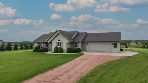 103101 Hayward Rd, Spencer, WI 54479