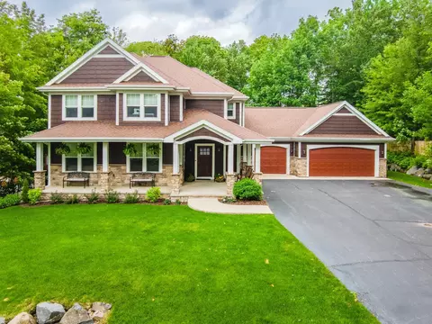 1808 Tall Oaks Dr, Wausau, WI 54403