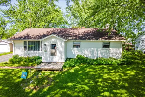 417 N 5th St, Abbotsford, WI 54405