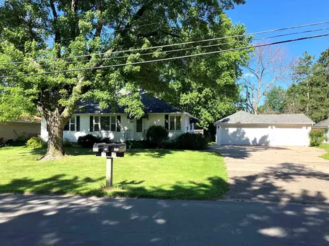 374 Monroe St, Prescott, WI 54021