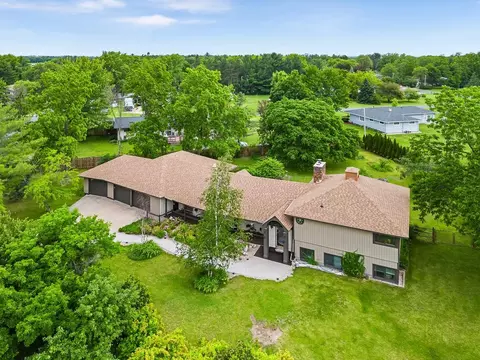 3885 Cardinal Dr, Stevens Point, WI 54482
