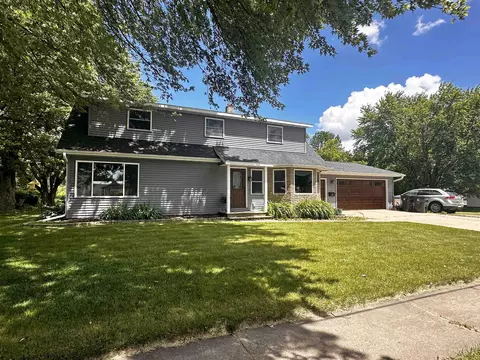 227 W 11th St, Marshfield, WI 54449