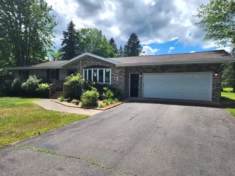 2305 Downing Dr, Mosinee, WI 54455