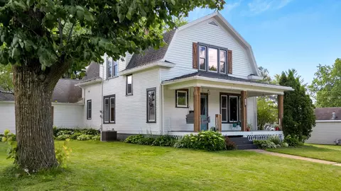 609 S Peach Ave, Marshfield, WI 54449