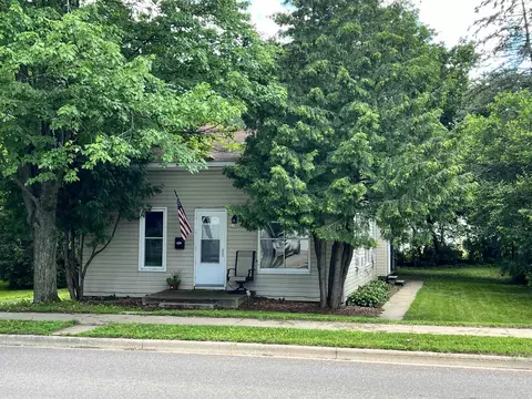 2148 Water St, Stevens Point, WI 54481