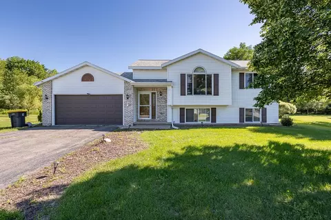 2706 Parkway Ln, Weston, WI 54476