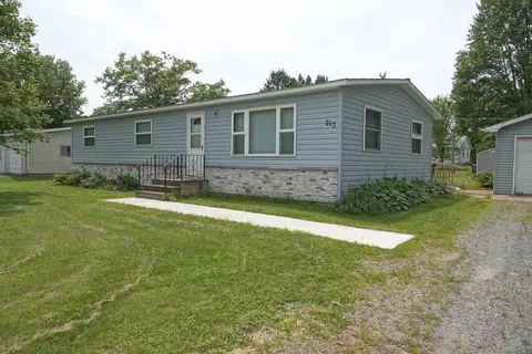 207 S 6th St, Abbotsford, WI 54405