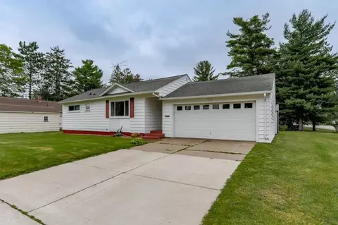 705 Charles St, Rothschild, WI 54474