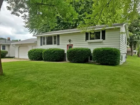 302 W Roberts St, Spencer, WI 54479