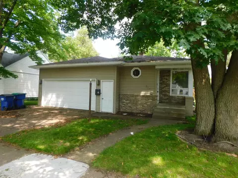 809 N 8th Ave, Wausau, WI 54401