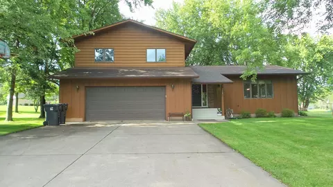 312 W Larch St, Abbotsford, WI 54405
