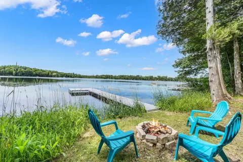 10208 E Tree Lake Rd, Rosholt, WI 54473