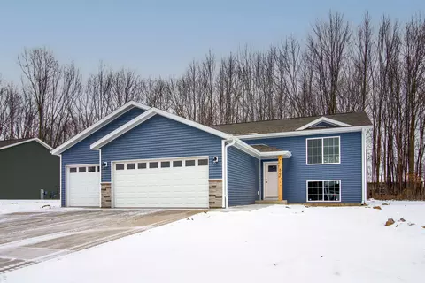 821 Stoneridge Dr, Mosinee, WI 54455