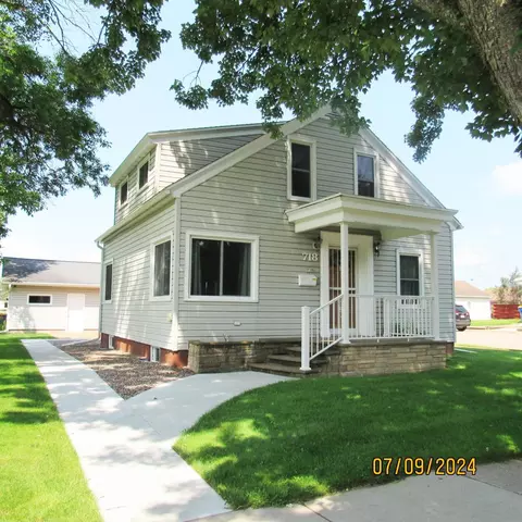 718 N Prospect St, Merrill, WI 54452