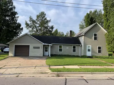 151 Dellwood Ln, Nekoosa, WI 54457