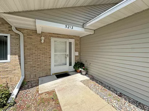 5213 Pine St, Weston, WI 54476 photo 2