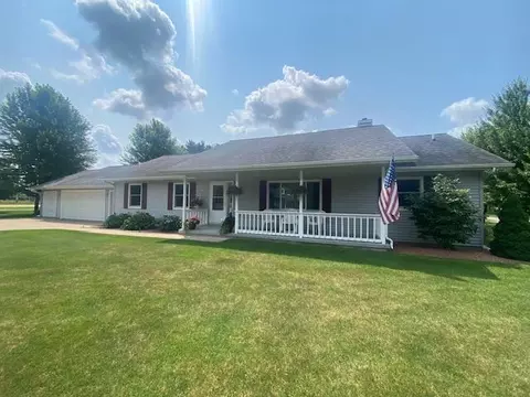 5573 Elmwood Ave, Stevens Point, WI 54482