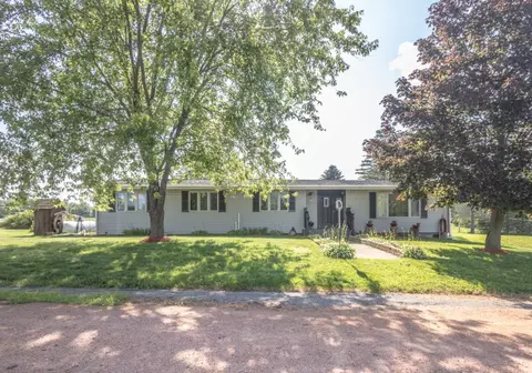 177371 Hilly Acres Rd, Hatley, WI 54440