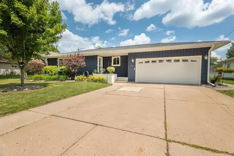 1761 N 1st Ave, Wausau, WI 54401