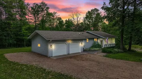 8620 Birch Rd, Rosholt, WI 54473
