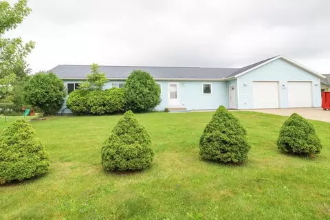 2206 S Peach Ave, Marshfield, WI 54449
