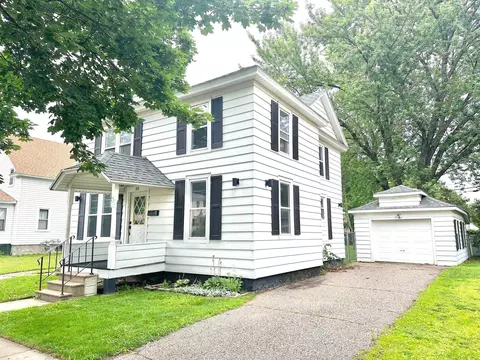 921 S 6th Ave, Wausau, WI 54401
