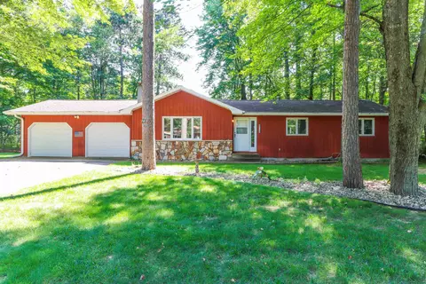 715 Evelyn Ct, Stevens Point, WI 54482