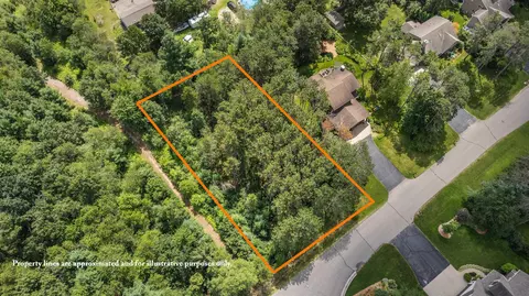 2101 Shadowview Cir, Plover, WI 54467